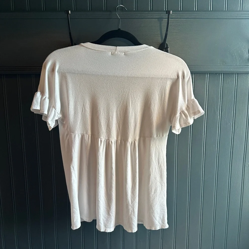 White Button-Down Ruffle Sleeve Top - Picture 2 of 3